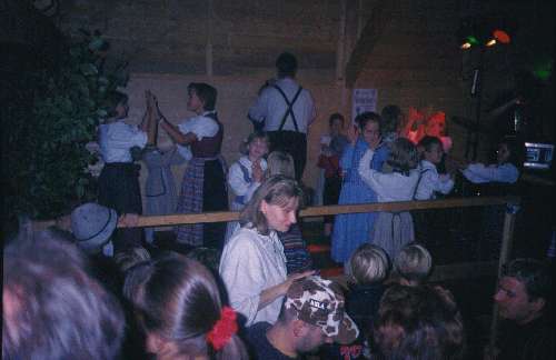 Tanz der Kinder im Stodl